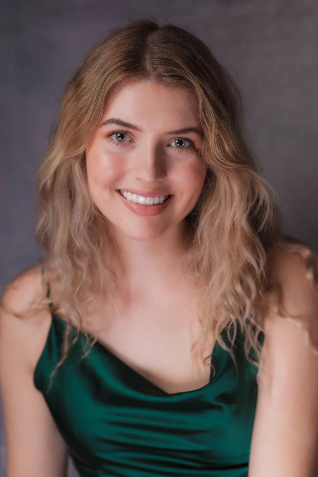 Courtney V Model, Actor, Creator theright.fit